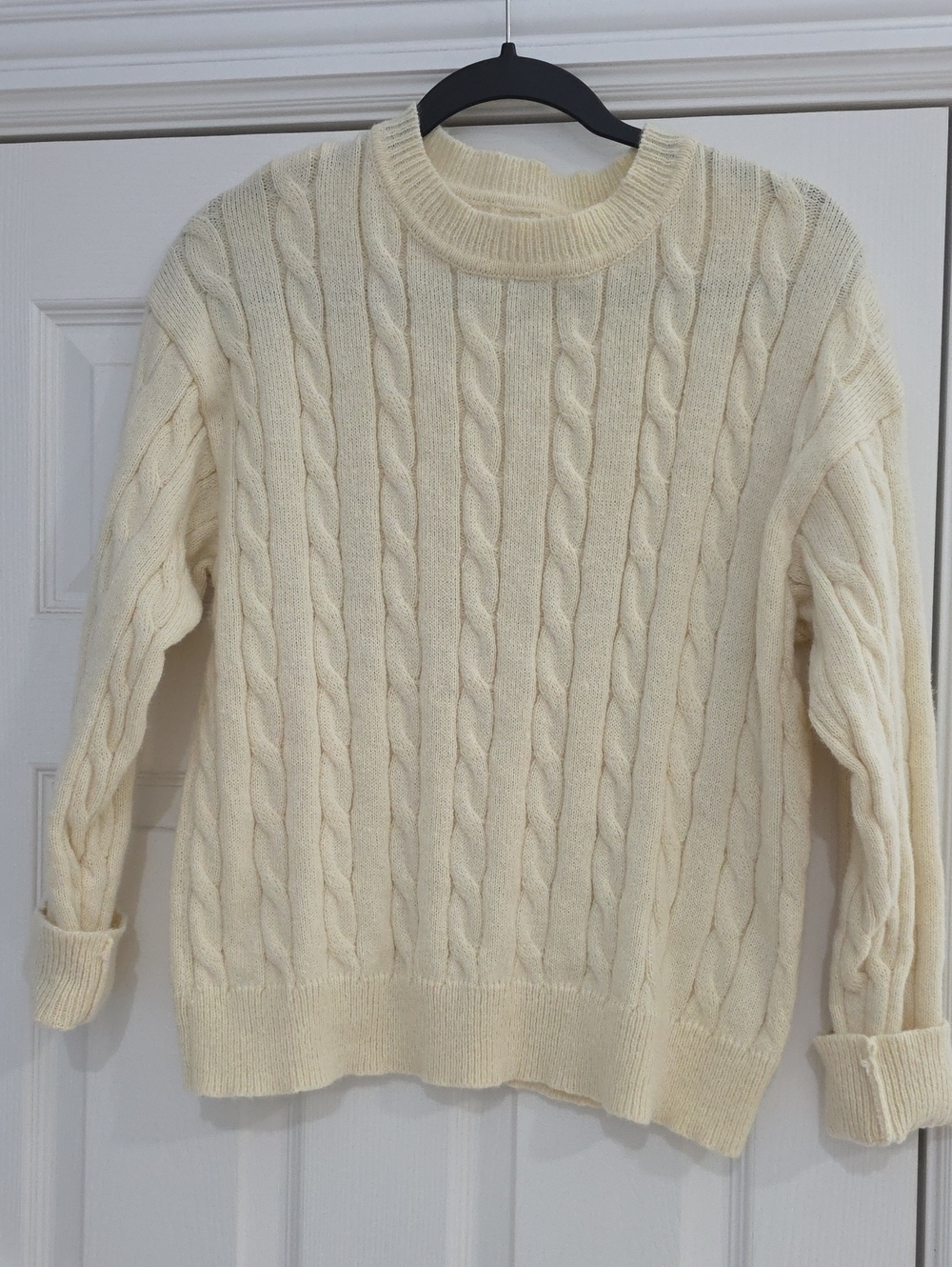 Women’s Cream Cable Crewneck Sweater